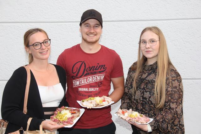 Gut schmecken liesen es sich auch Jacqueline Weiß, Christoph Maier und Laura Binder