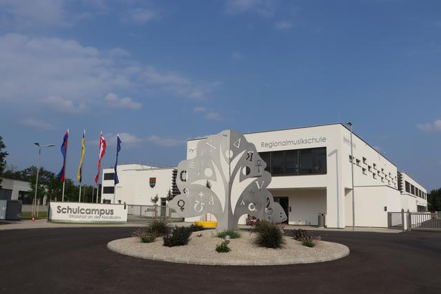 Strasshofs neuer Schulcampus | Foto: Potmesil