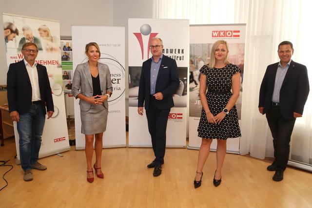 Christian Prechtl, Tanja Spennlingwimmer, Günther Baschinger, Alexandra Puchner, Hans Moser (v. l.).