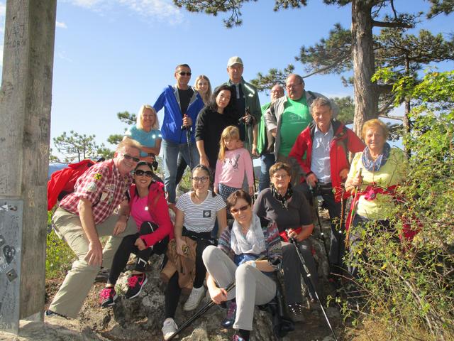Mit Freunden beim Wandern. | Foto: Schöll