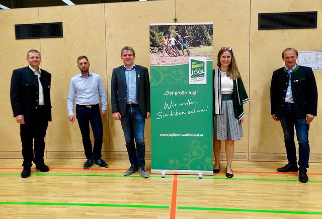 Vorstand und Geschäftsführung des TV Joglland-Waldheimat blicken trotz der Krise optimistisch in die Zukunft.