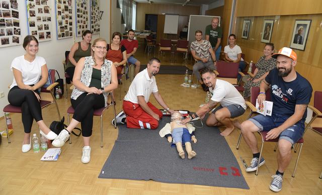 Ein Erste-Hilfe Kindernotfallkurs fand in Stadtschlaining statt. | Foto: Verein Zukunft Schlaining