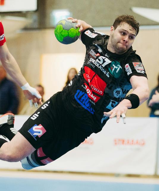 Abwehrstratege Balthasar Huber konnte sich in der Steiermark als zweifacher Torschütze feiern lassen | Foto: Handball Tirol