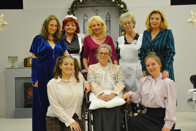 Christina Seidl und ihr Team begeisterten bei der Premiere. | Foto: Foto: ZVg