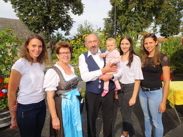 Jasmin, Maria, Reinhard, Sophie, Lisa und Melanie Fasching am letzten Öffnungstag | Foto: Peter Sattler