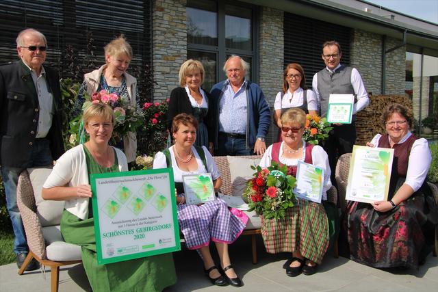 Im Hotel Fasching in Fischbach wurden die Urkunden den Siegern vom steirischen Blumenschmuckwettbewerb 2020 überreicht.