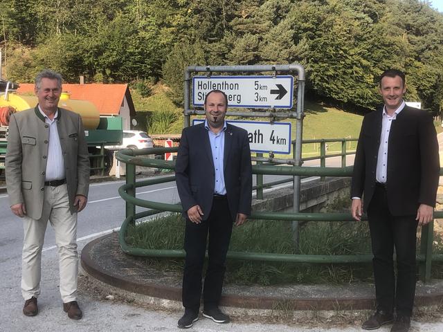 Martin Preineder, Josef Schrammel und Martin Puchegger zeigen sich zufrieden. | Foto: Land NÖ