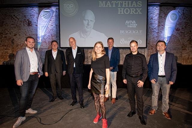 Von links: Alexander Pils (Hotel Guglwald), Moderator Christian Haubner, Matthias Horx, Eva-Maria Pürmayer (Hotel Bergergut), Christian Grünbart (Hotel Aviva), Hermann Neuburger und Johann Kreisel.