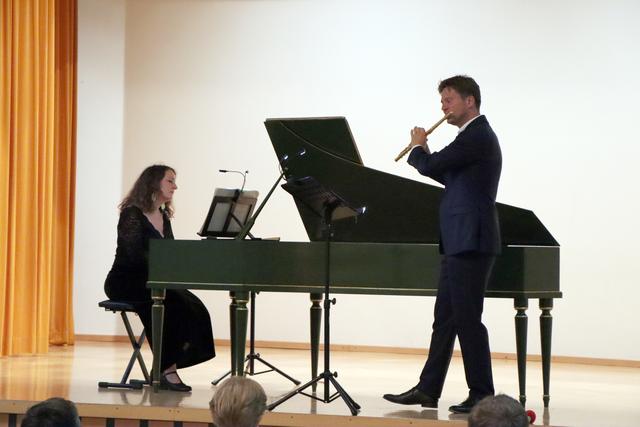 Konzerthighlight: Im Zwiegespräch mit Flöte und Cembalo: Barockmusikexpertin Anne Marie Dragosits (li.) und Flötist Karl-Heinz Schütz. | Foto: Othmar Kolp