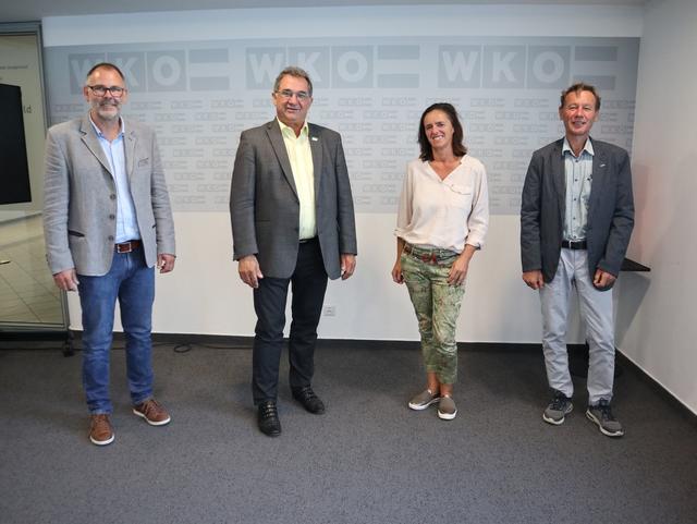 Der neu gewählte Landesinnungsmeister Andreas Maly mit seinem Vorgänger Alfred Bieberle und seinen Stellvertretern Michaela Grandits und Andreas Pomper (v.l.) | Foto: WKB