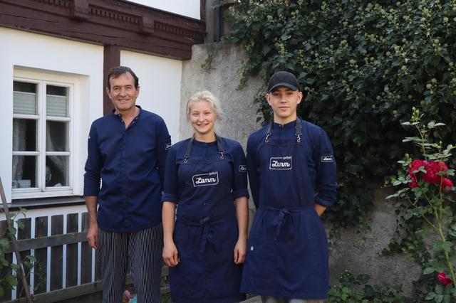 V.l.: Martin Henökl, Lisa Taxer und Lehrling Muhammed Kulašin | Foto: Geir