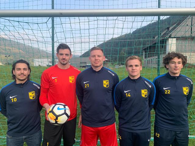 Philip Zuna, Stefan Schusser, Arnold Freissegger, Kapitän Julian Gruber, Simon Gruber (von links)