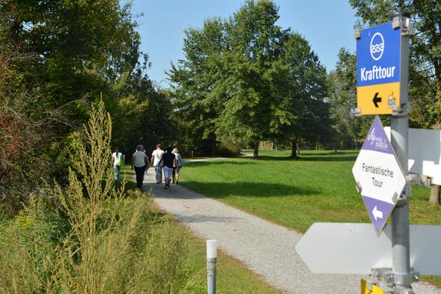 Selbstvertrauen und Achtsamkeit stärken und Resilienz aufbauen, das waren die Ziele der Wanderung durch den Thermenpark.