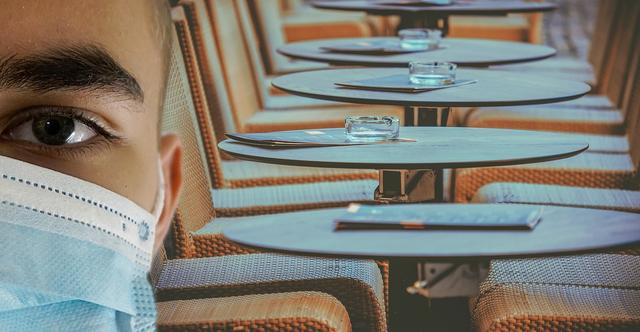 Am vergangenen Wochenende wurden in Tirol 190 Betriebe auf die Einhaltung der Corona-Bestimmungen kontrolliert. Zahlreiche Verstöße wurden festgestellt, einige Gäste zeigten sich uneinsichtig. 18 Anzeigen wurden erstattet. | Foto: pixabay/Alexandra_Koch