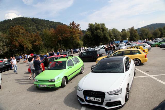(Symbolbild aus 2018) Das "GTI-Chaos" der vergangenen Tage beschäftigte am Dienstag auch die Kärntner Landesregierung. Strengere Strafen bis hin zum Fahrzeug-Entzug werden gefordert.