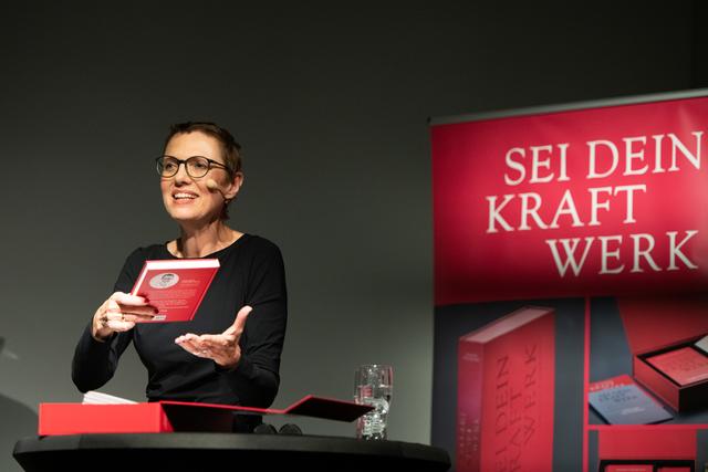 Adelheid Stieger-Lietz präsentierte beim Thalia in Linz ihr Coaching-Buch "Sei dein Kraftwerk". | Foto: Sei dein Kraftwerk/Adelheid Stieger-Lietz