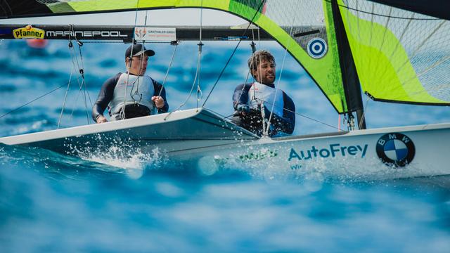 Benjamin Bildstein und David Hussl (49er) – eines von drei österreichischen Olympia-Teams bei der EM am Attersee. | Foto: David Pichler/www.dapic.rocks