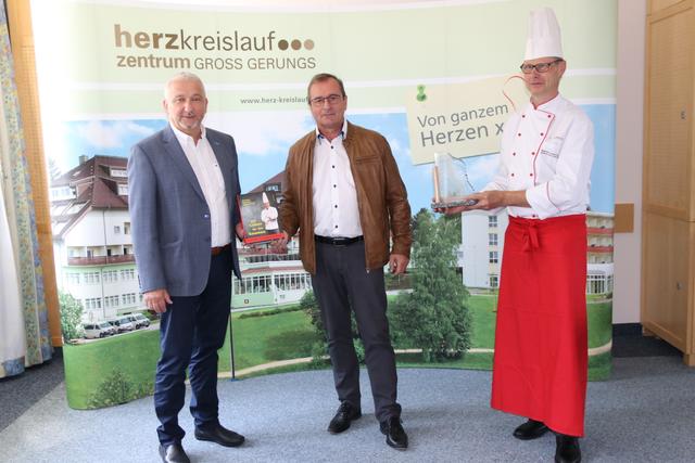 Geschäftsführer Fritz Weber, langjähriger Küchenchef Küchenmeister Alfred Pichler und sein Nachfolger Souschef Gottfried Hammerl (v.l.n.r.).