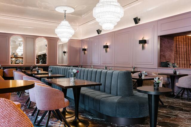 Frischer Anstrich: Das Operncafé hat einen neue Optik bekommen. | Foto: Joel Kernasenko