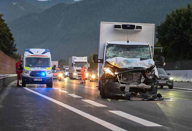 Der 24-Jährige musste in die Klinik Innsbruck gebracht werden. | Foto: zeitungfoto.at