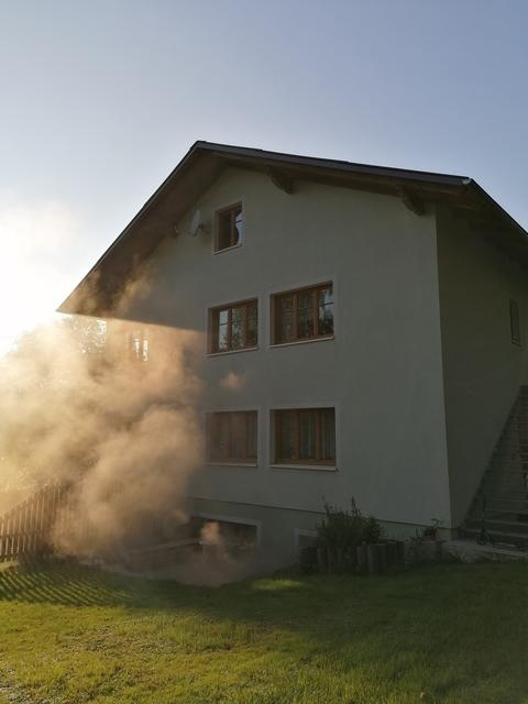 Ein Wäschetrockner geriet in Brand.
