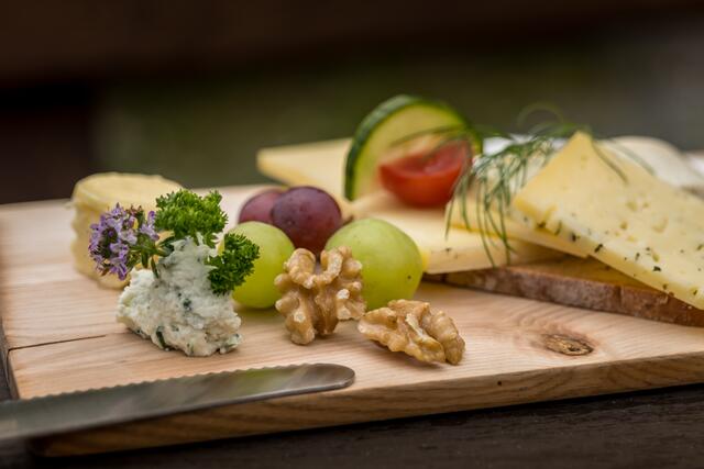 Kulinarischer Genuss heimischer Produkte erwartet die Besucher mitten im Naturjuwel Sportgastein im Nationalpark Hohe Tauern. | Foto: Ronny Katsch