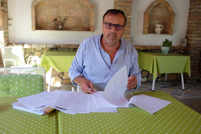 Günter Wolf sammelte alle erdenklichen Unterlagen, und hätte einiges an Munition – die aber nicht verschossen wurde.