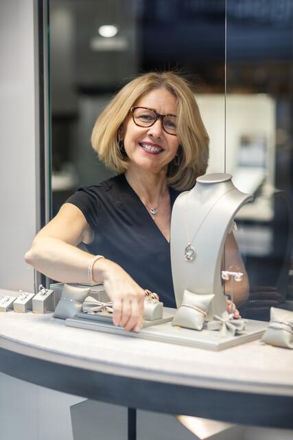 Claudia Eichmair bei der Präsentation ihrer neuen Fililale. | Foto: Juwelier bouz
