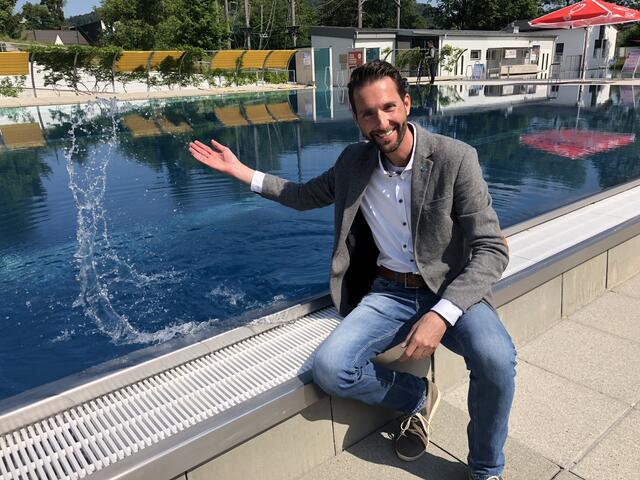 Roland Oberhauser im Aya-Freibad an der Alpenstraße.