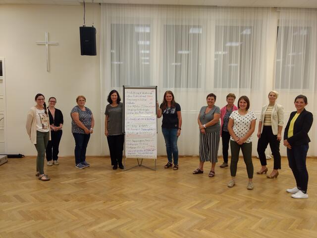 Michaela Hinterleitner, Renate Barth, Rosemarie Demel, Irene Kerschbaumer, Regina Zahler, Maria Winkler, Monika Gabler, Margit Wischenbart, Sabine Gassner, Roswitha Hahn.