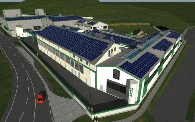 Aktuell: Photovoltaikanlage auf den Dächern der Gebäude.