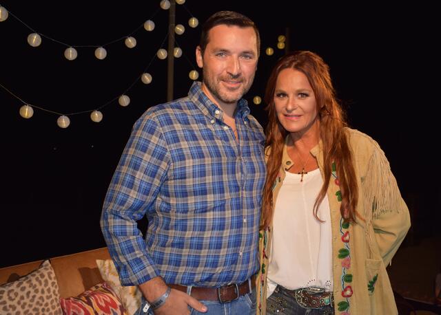 Alexander Schedler hat Schlagerkönigin Andrea Berg kürzlich in der Nähe von Stuttgart persönlich getroffen.