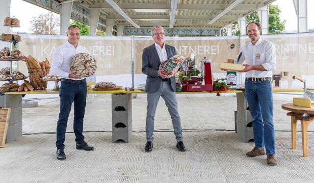 Baustart der Kärntnerei: Martin Wienerroither, Rudolf Frierss und Käsemeister Michael Kerschbaumer | Foto: Kärntnerei