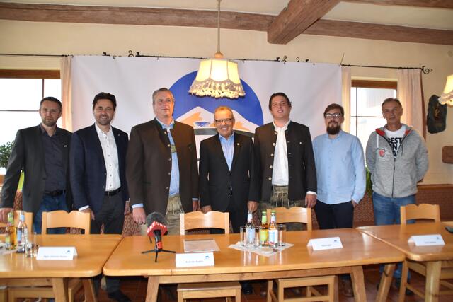 Im Rahmen einer Pressekonferenz wurden die Pläne der neuen Eigentümer für die Simonhöhe präsentiert.