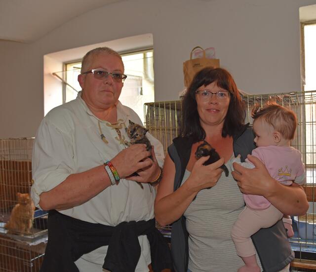 Li.: Gabi Kaar – Wildtierstation Reindlmühl
Re.: Katharina Jelinek TSV Frankenburg mit Töchterchen Larissa
