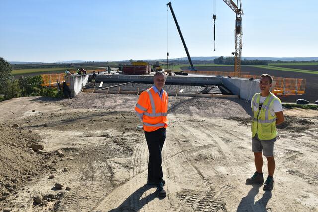 Über den Grunderbach führt die größte Brücke über die Strecke der Nordwestbahn. | Foto: Goll