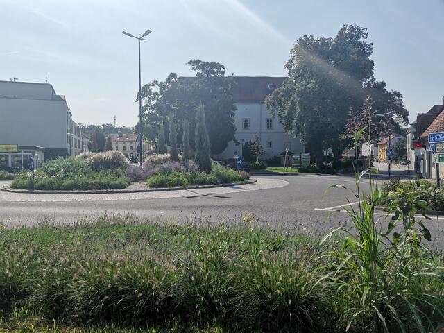 Die beiden Kreisverkehre West und Mitte werden generalsaniert.