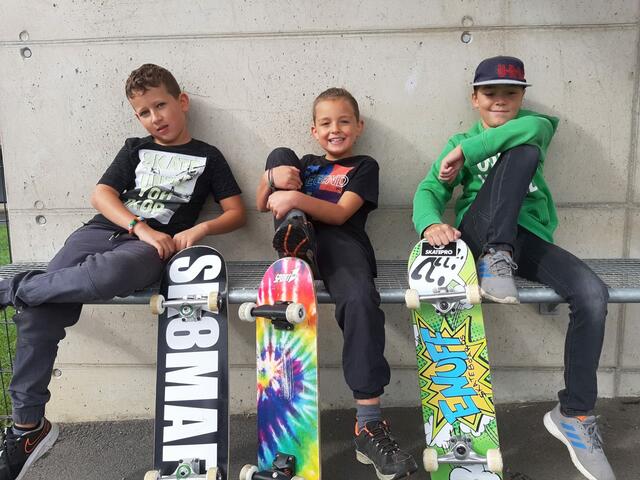 Kilian Saurer, Timo Kümmel und Oskar Schrank machen sich für einen Skaterpark in Preding stark.