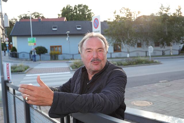 Hans Rädler kam aus Bad Erlach um seiner Bürgermeister-Kollegin Evelyn Artner zu gratulieren.