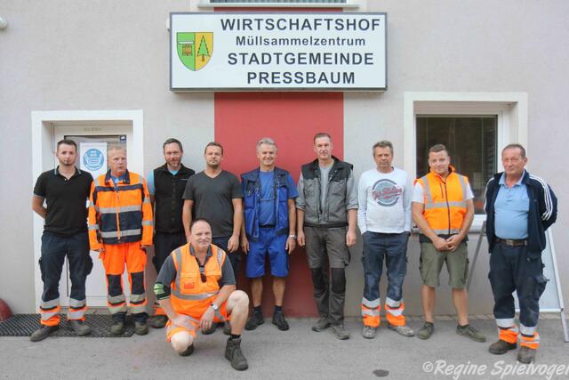 Die Stadtgemeinde Pressbaum ist angewachsen und genau so der Müllberg, der jede Woche am Wirtschaftshof anwächst. So sind Manfred Hebenstreit, Leiter des Wirtschaftshofes, und seine Mitarbeiter froh, dass diese Aufgabe ab 1. Oktober abgegeben werden kann.