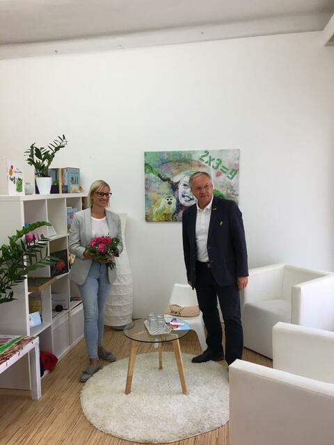 Bettina Kuplen und Bürgermeister Josef Ober.