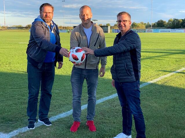 NR Maximilian Köllner mit Obmann Mario Schummi und Bürgermeister Thomas Schmid