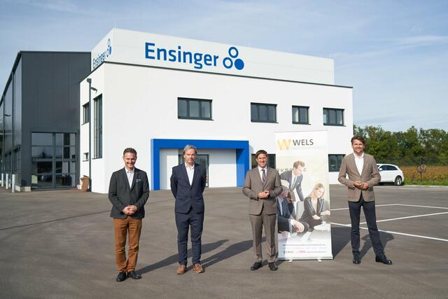 Bauträger Markus Jungwirth, Ensinger-GF Ortwin Knaipp, Bürgermeister Andreas Rabl und Wirtschaftsstadtrat Peter Lehner.