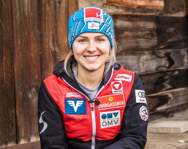 Die Gesamtweltcup-Zweite der abgelaufenen Skisprungsaison, Chiara Hölzl, eroberte in Bischofshofen den österreichischen Meistertitel.
