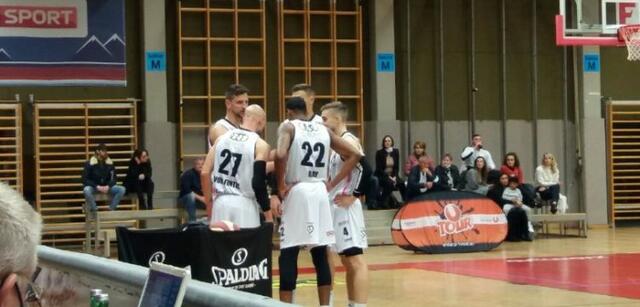 Die Flyers unterliegen Nürnberg mit 78:86. | Foto: Flyers Wels