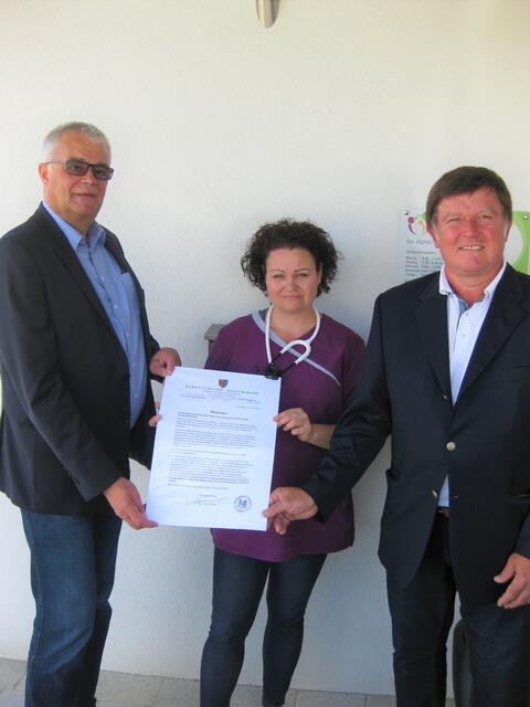 Bürgermeister Erich Trenker, Gemeindeärztin Andrea Man, Vizebürgermeister Franz Treipl | Foto: Gemeinde Pillichsdorf