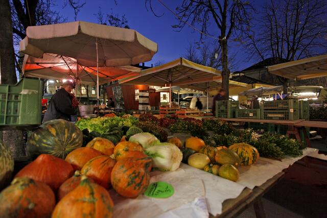 Am Kaiser-Josef-Markt in Graz gibt es viele regionale und saisonale Lebensmittel.