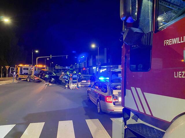 Der Verkehrsunfall passierte bei der Kreuzung beim Einkaufszentrum "ELI".
