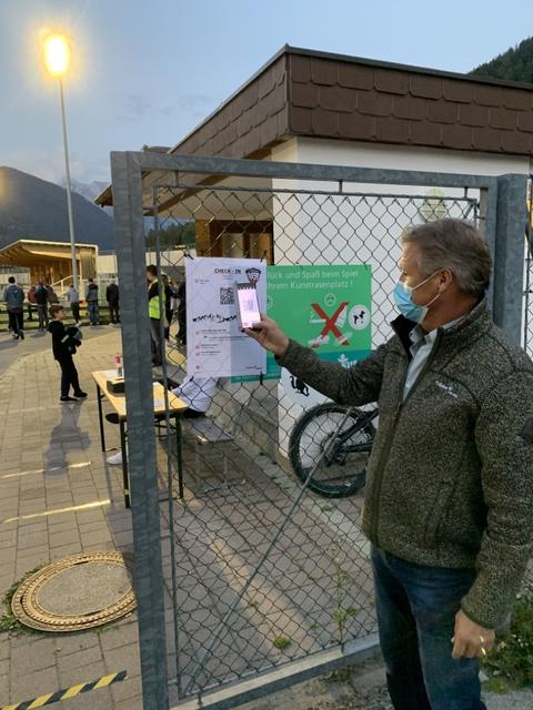 TVB Direktor Martin Ebster überzeugte sich selbst vom Contact Tracing Tool.