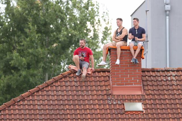 Diese drei Sturmfans waren gegen Rapid besonders mutig – Nachahmern wird jedenfalls dringend abgeraten!
